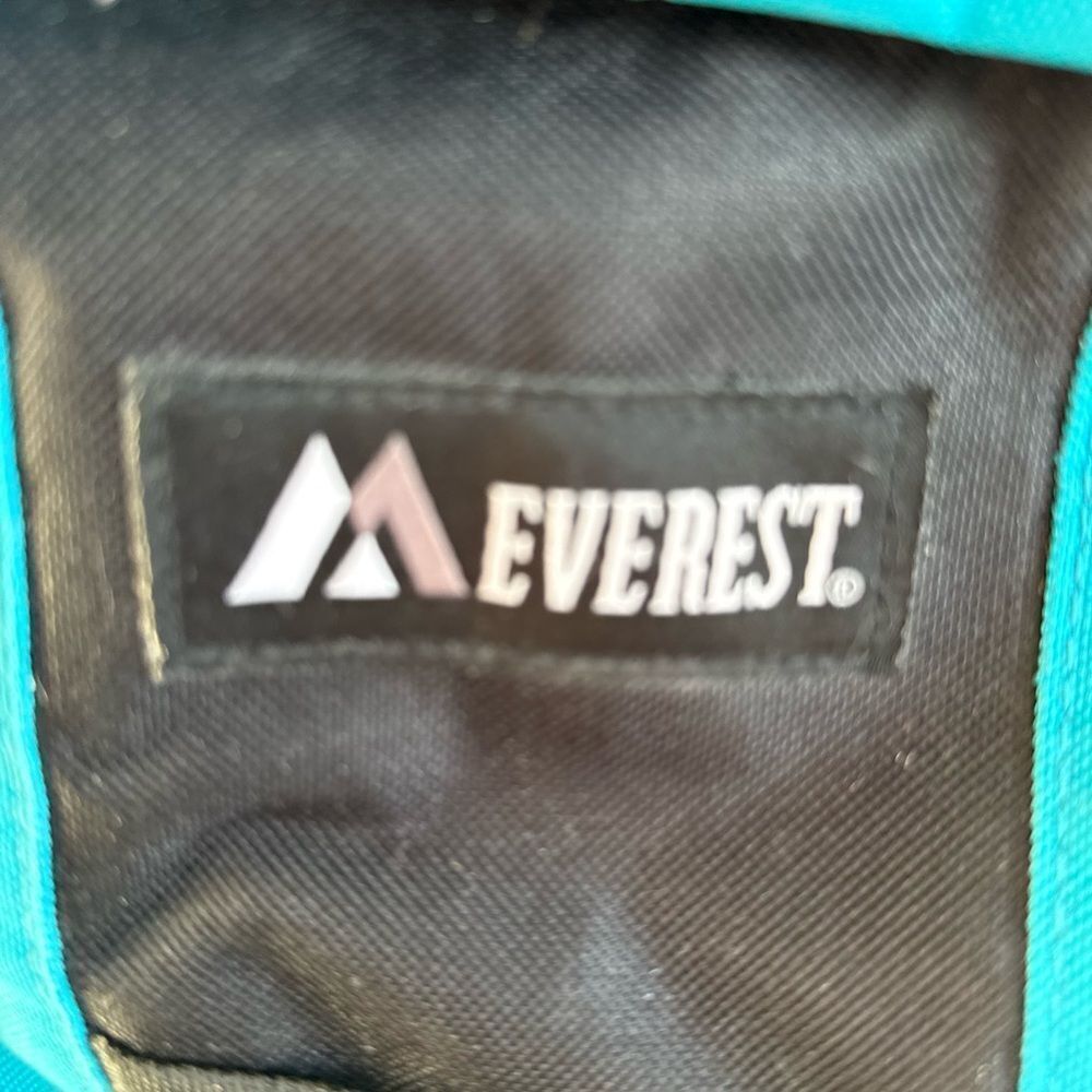 Everest Backpack - Picture 2 of 7